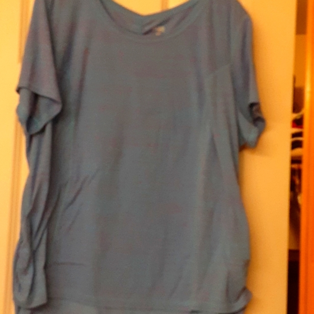 Danskin Now Athletic Top 3X